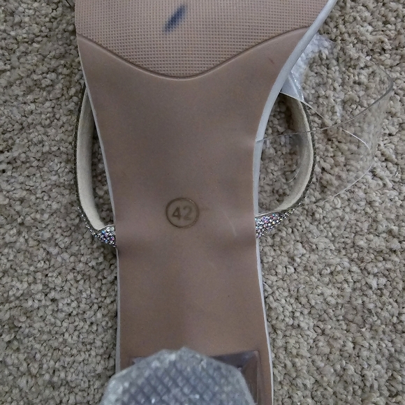 Heels with Rhinestone Decoration - Picture 8 of 9